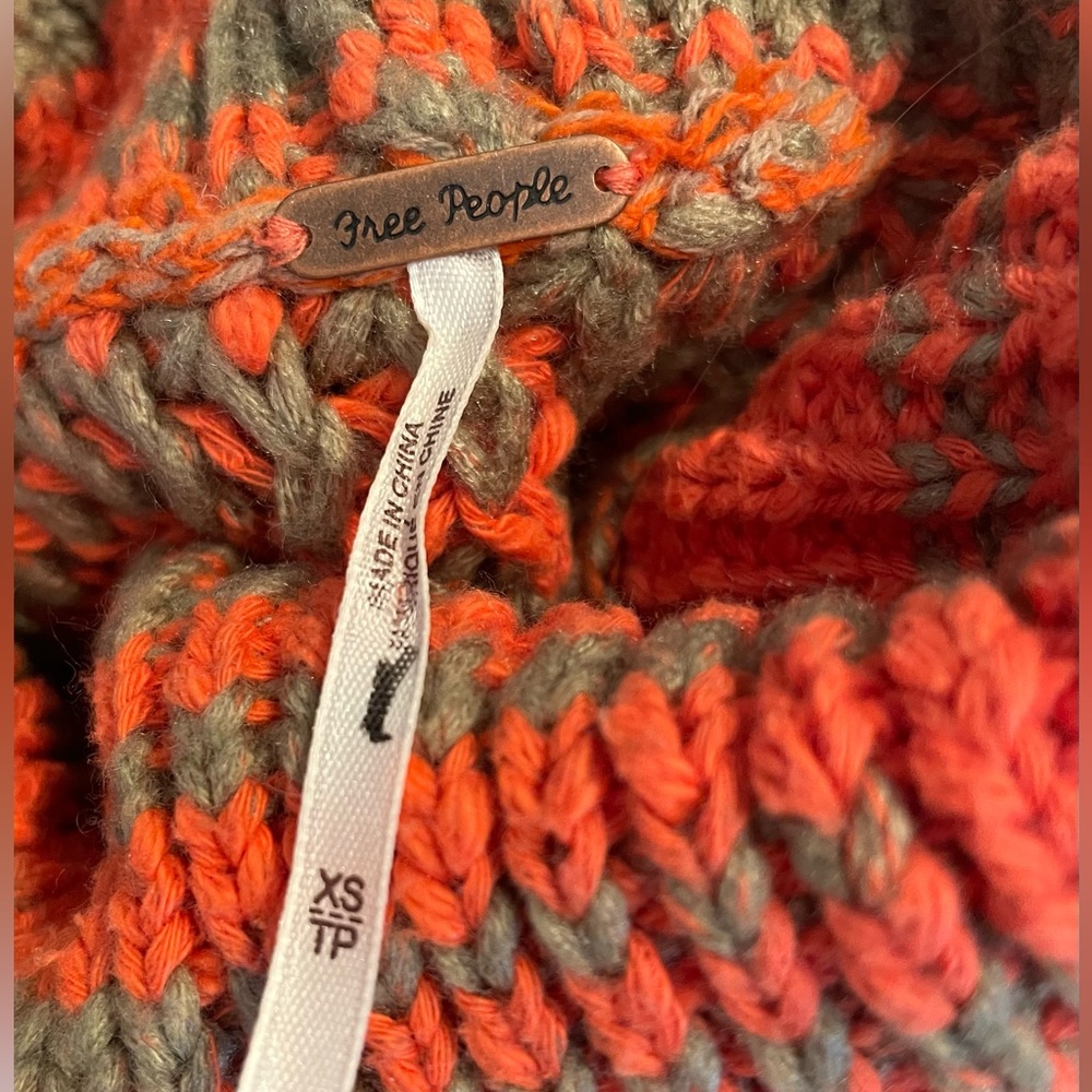 Free People Sweater - Picture 5 of 5